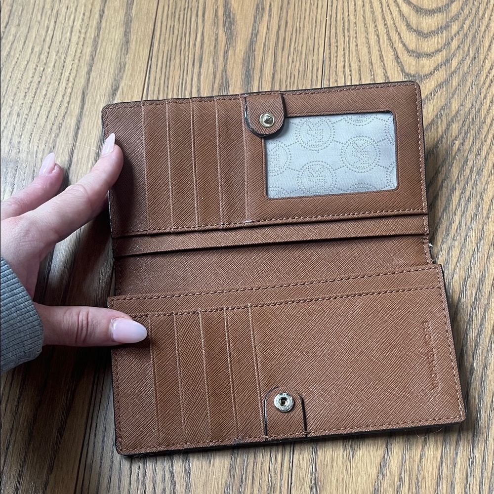 Michael Kors Brown Leather Card wallet - Picture 2 of 4